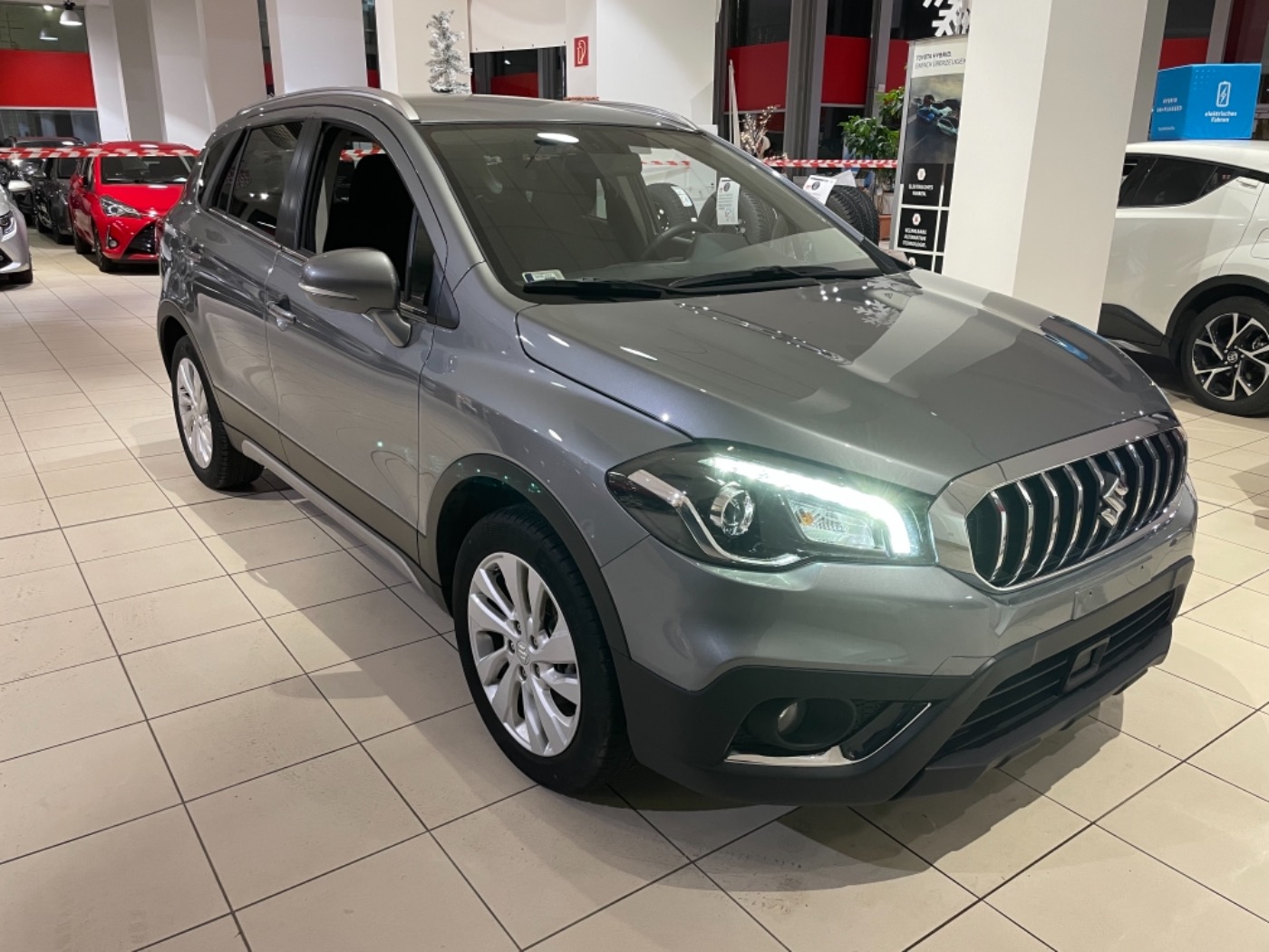 Vehicle lot 494